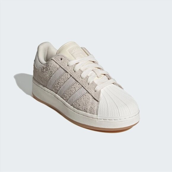 adidas Originals Cream and White Sneakers with Shell Toe - Picture 1 of 11